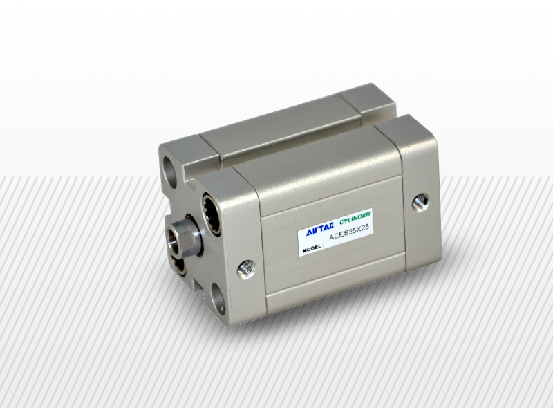 Kompakt munkahengerek